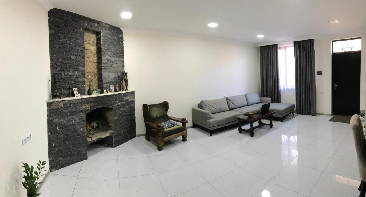 Friendly House Hotel อาคัลท์ชิกเค ภายนอก รูปภาพ